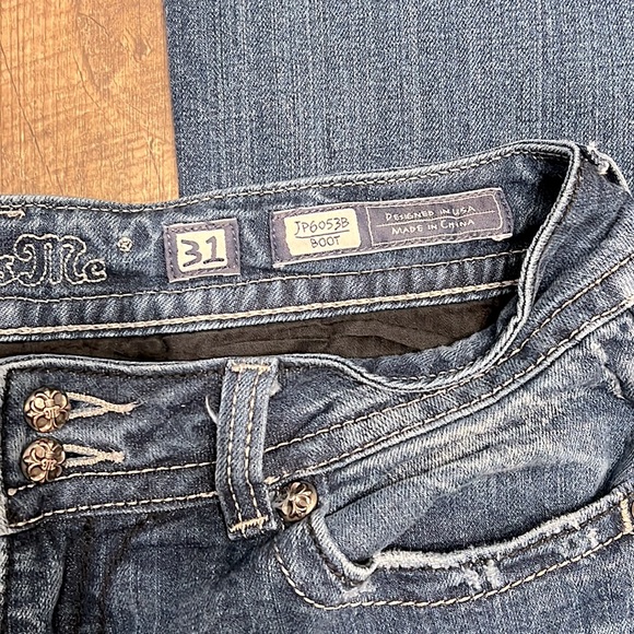 Miss Me Boot Cut Flap Pocket Jeans w/Black & Silver Lace embellishments, Size 31 - Picture 9 of 14